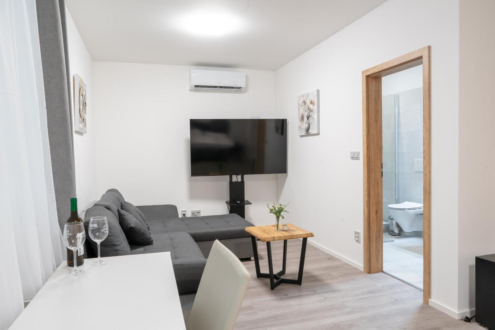 Apartmany Laguna Koprivnice Exterior photo